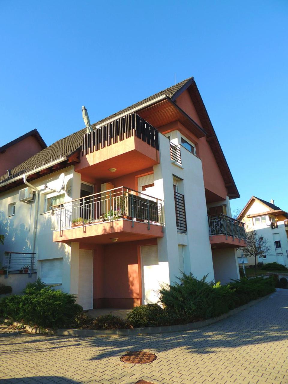 Roselio Sky Residence Hévíz Exterior foto